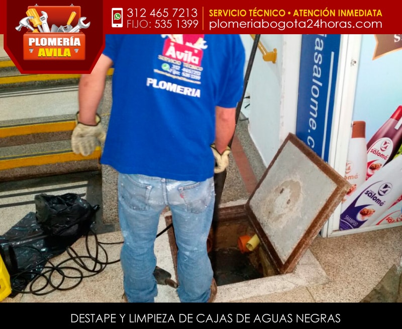 Destape de cajas de aguas negras en Pereira