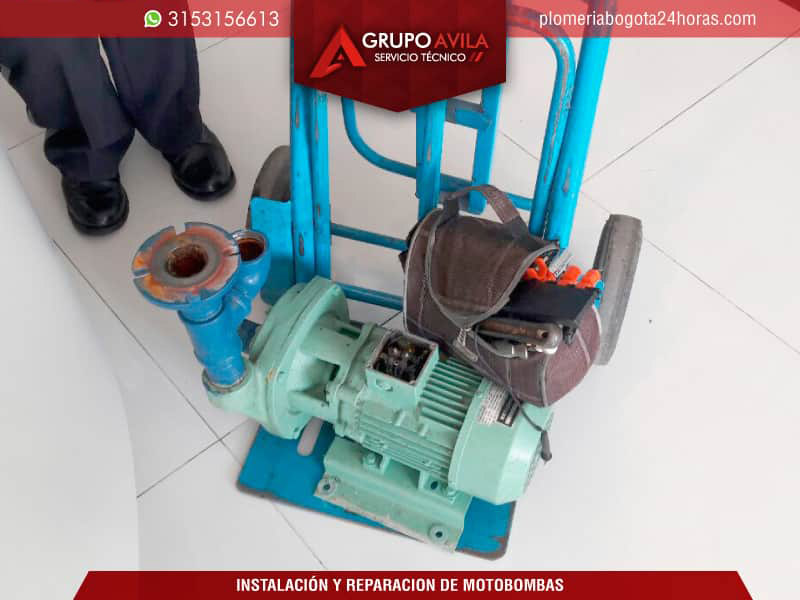 Mantenimiento de bomba de agua en Bogotá