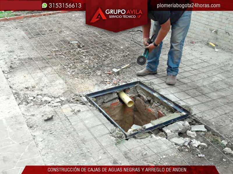Construccion de anden peatonal y alcantarillado en Pereira